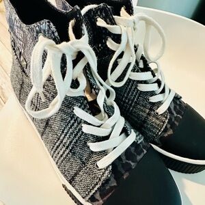 Jessica Simpson Black and White Patterned Sneakers
